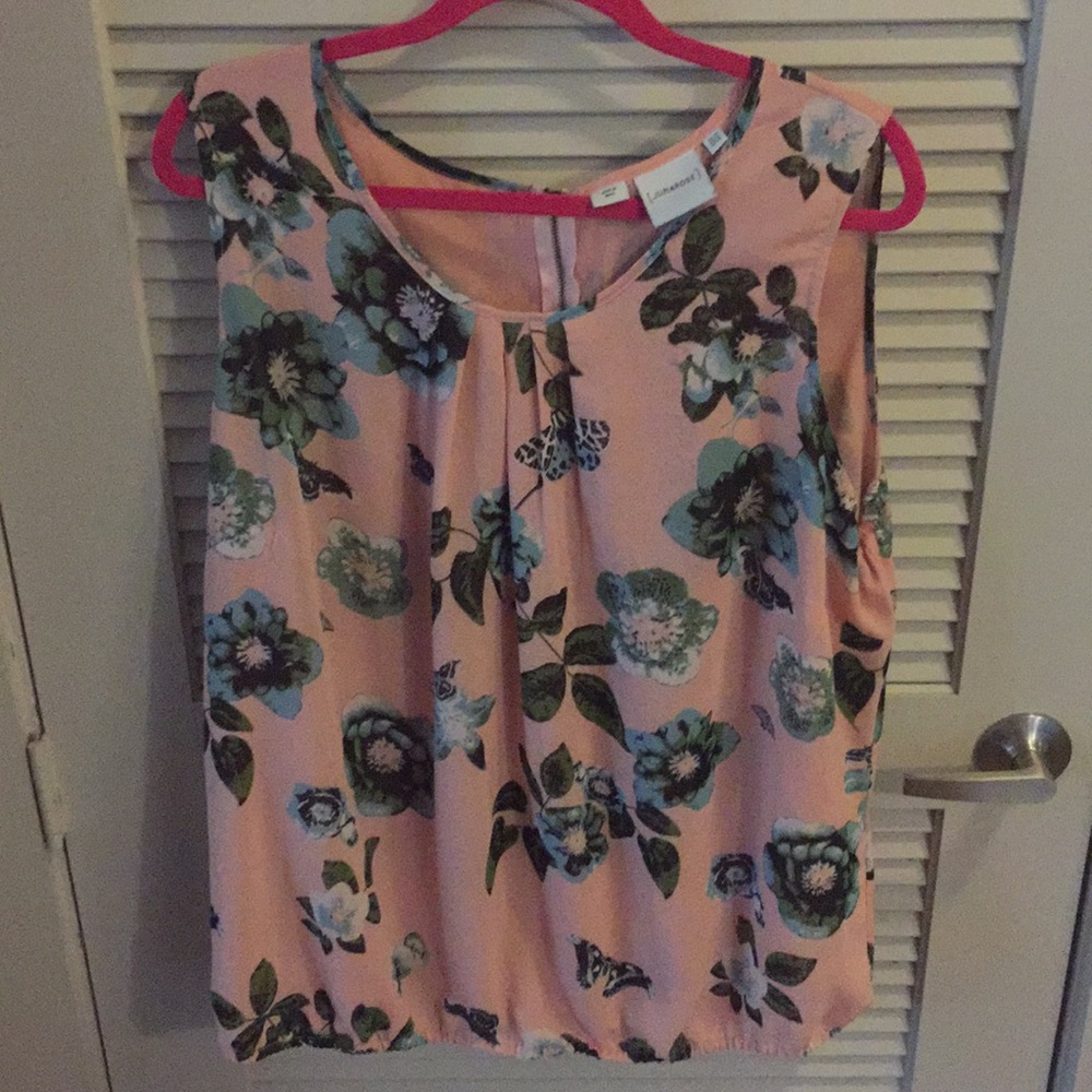 Sleeveless patterned top - Picture 3 of 3